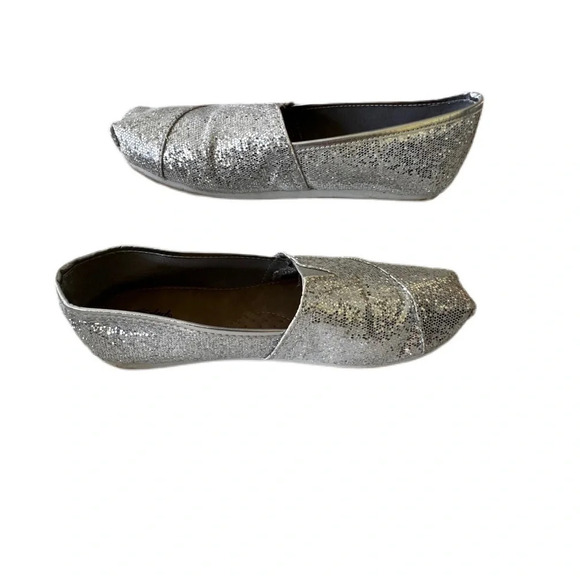Faded Glory slip on shoes.  Silver sparkles.  Size 7.  Excellent condition - Picture 7 of 8